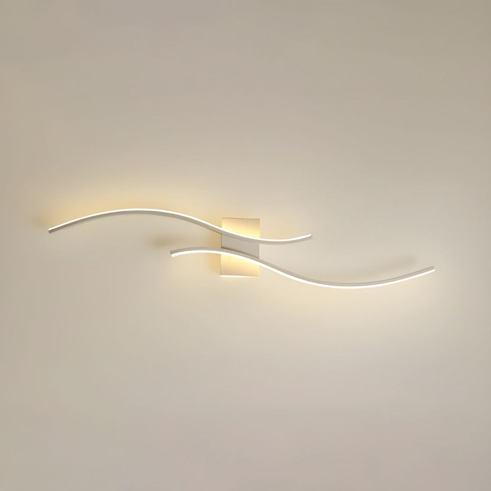 Sinu | Artistieke LED Wandlamp – Modern Golvend Design met Indirect Licht