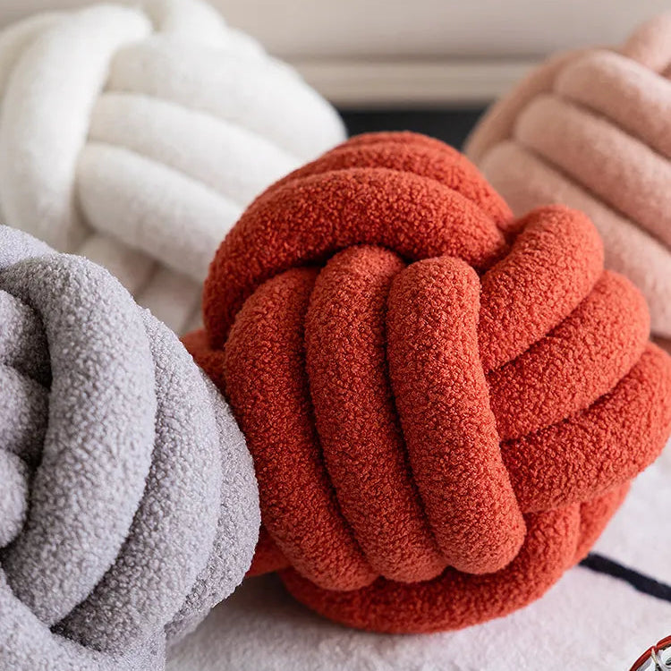 Geknoopt Designkussen – Zachte Teddy Stof | CloudKnot