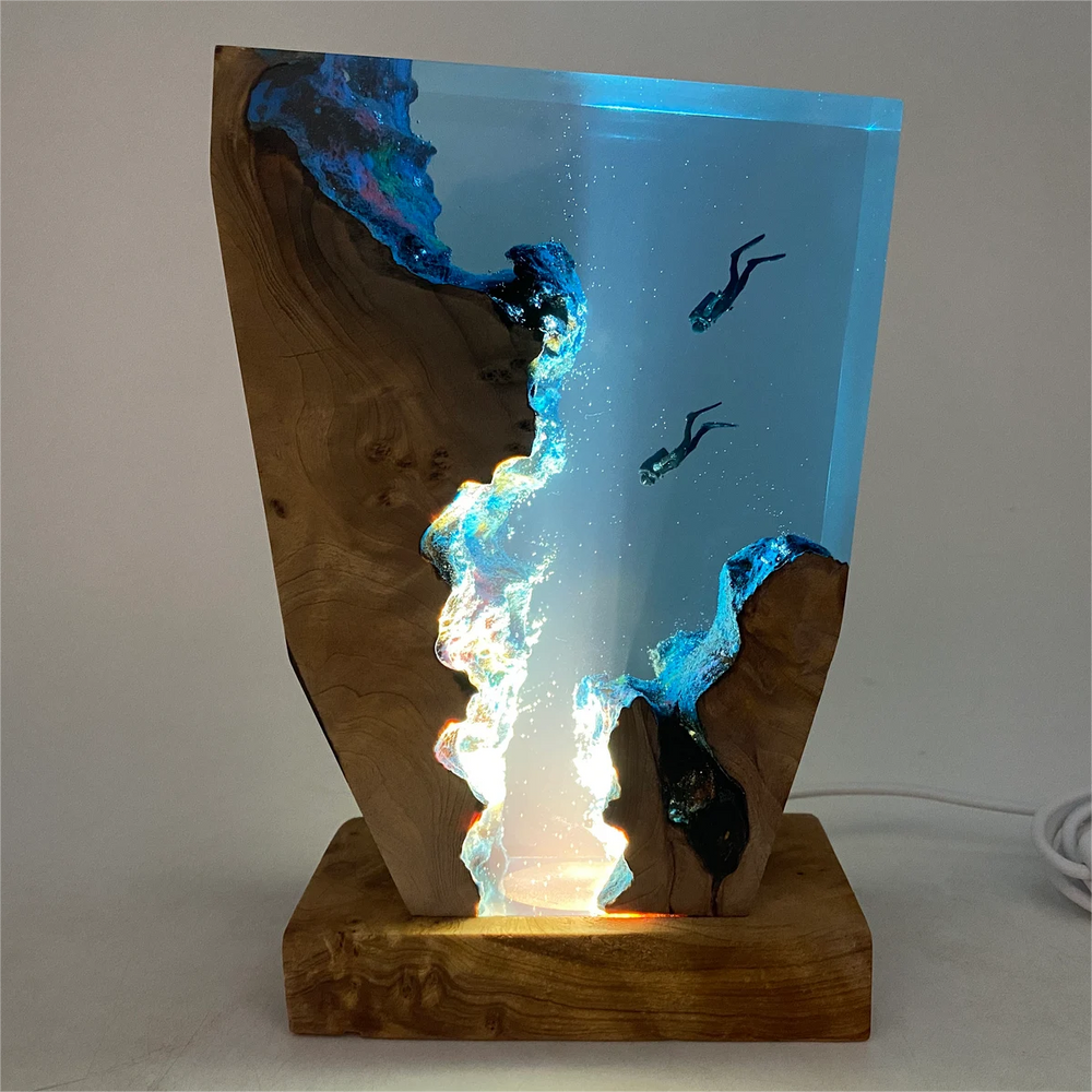 Epoxy LED Tafellamp – Hars & Hout – Diepzee Design | AbissoDarte