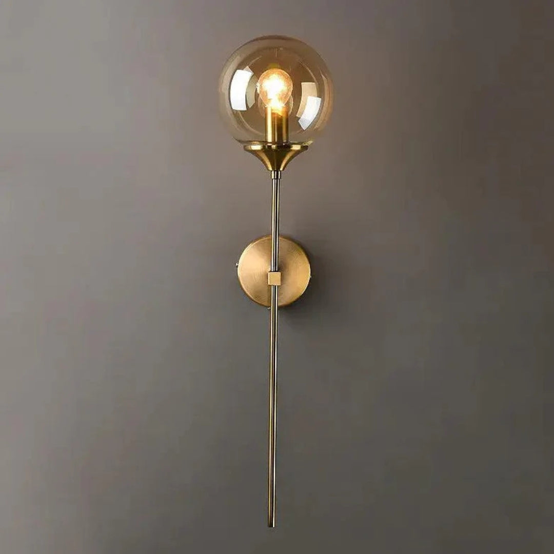 Lior | Elegante Verticale Wandlamp met Glazen Bol