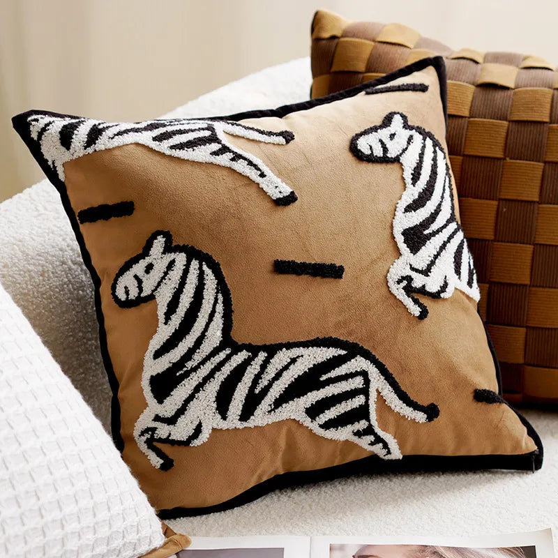 Cavallo | Geborduurd Sierkussenhoes – Dierenprints & Abstracte Patronen – 45x45 cm