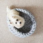 Knotto | Handgehaakt Wollen Dierenbed – Natuurlijke Wol met Hoge Rand voor Geborgenheid