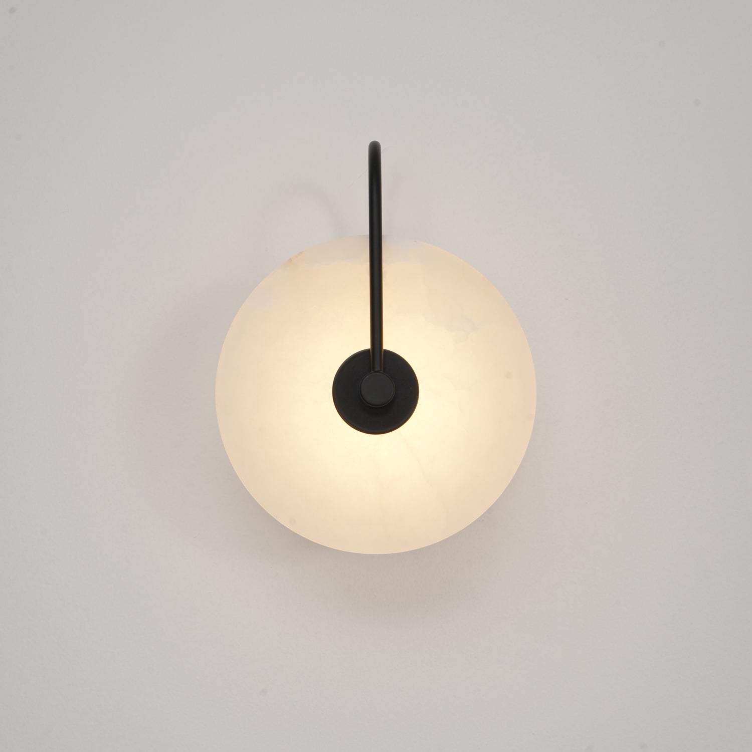 Alba | Wandlamp van Albast met Art Deco Design