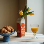Arancia | Handgemaakte Keramische Vaas – Iconisch "Orange Juice" Design met Nostalgische Sfeer