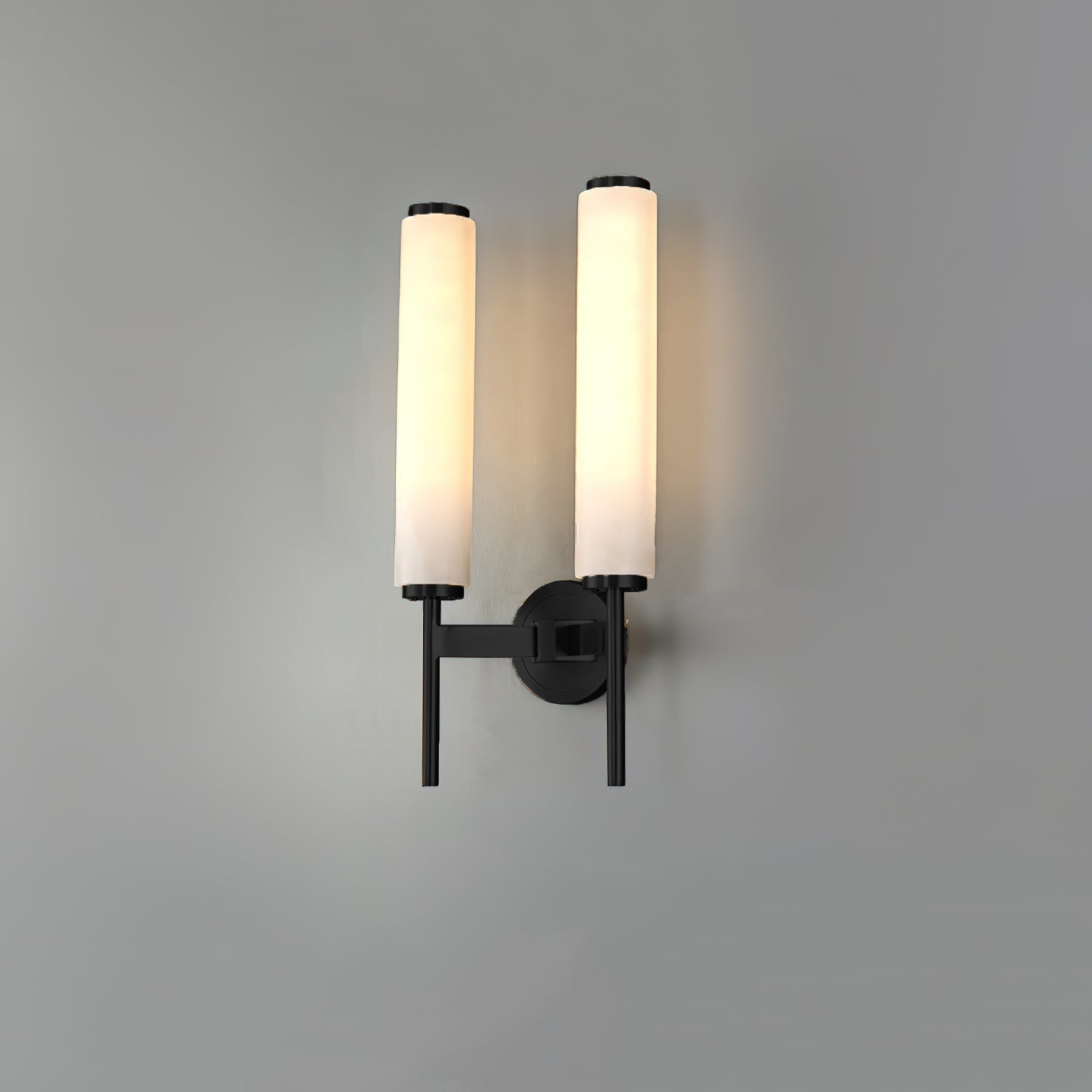Alba | Architectonische Albast Wandlamp – Modern Design in Messing & Natuursteen