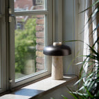 Tibur | Travertijn Tafellamp – Modern Organisch Design met Metalen Kap