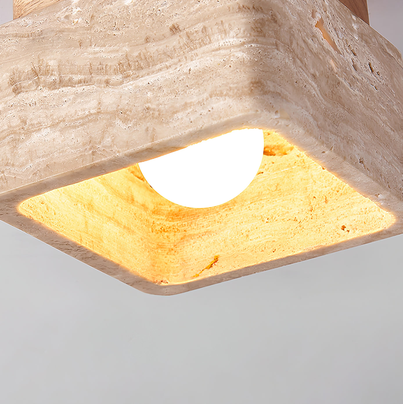 Kald | Plafond- of Wandlamp – Travertin & Hout – Compact Design