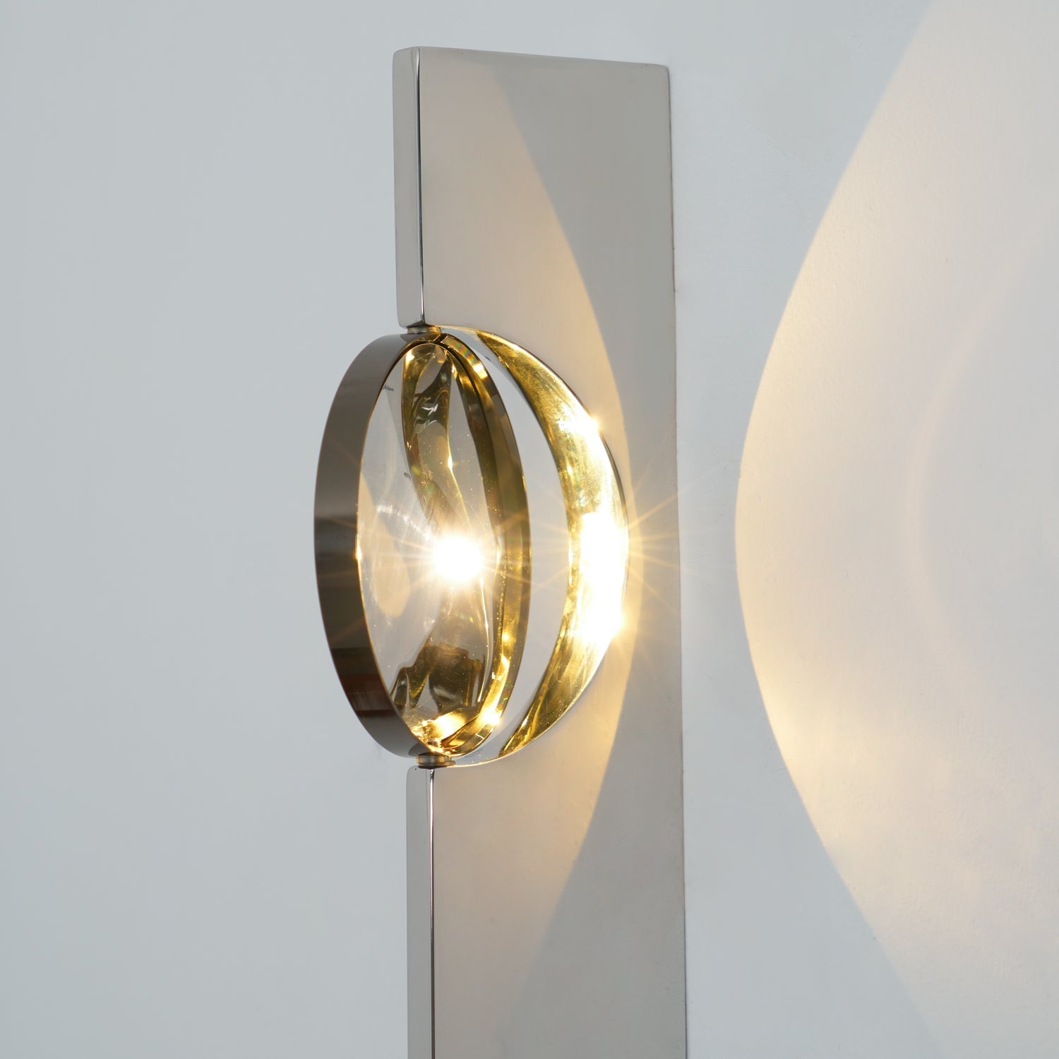 LED Wandlamp Projectie – Artistiek Lichteffect – Chroom | Umbra
