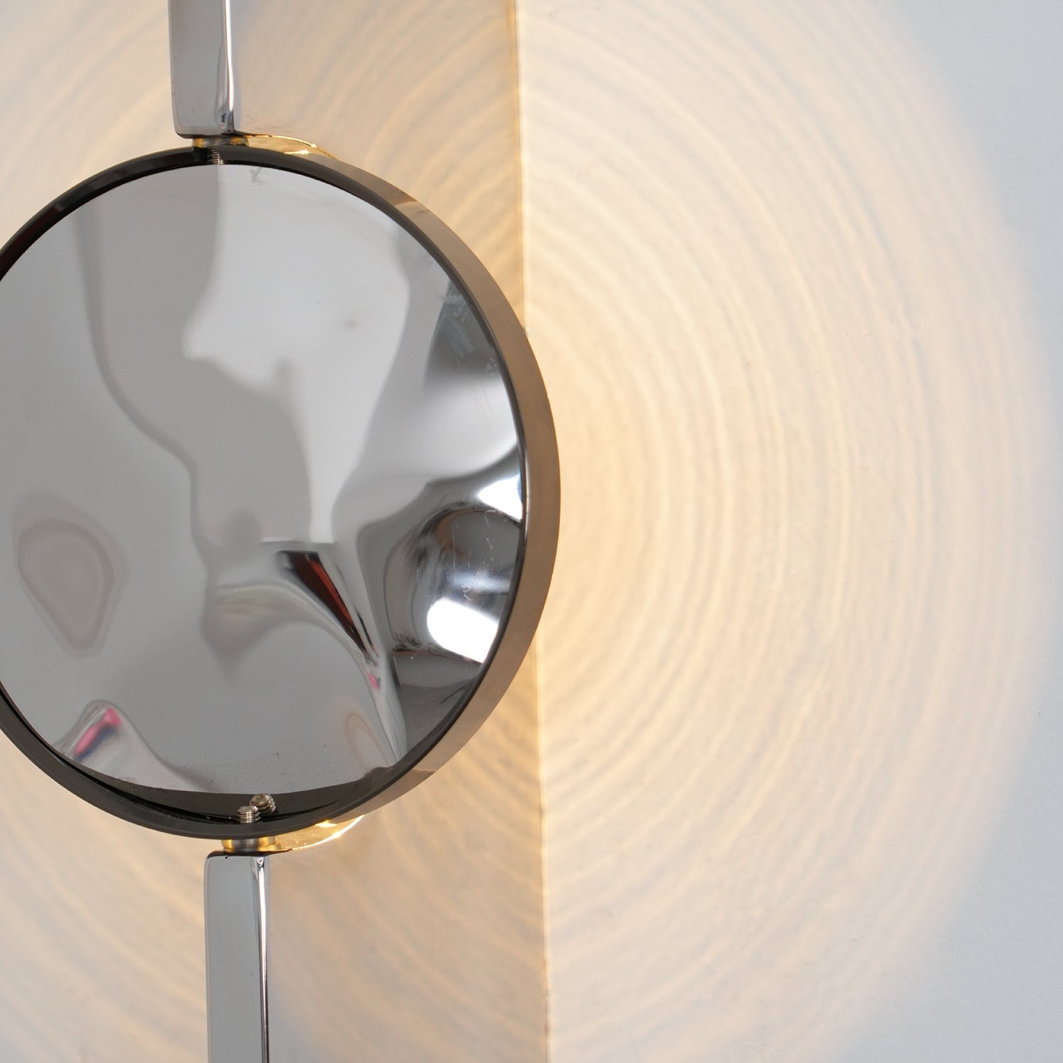 LED Wandlamp Projectie – Artistiek Lichteffect – Chroom | Umbra
