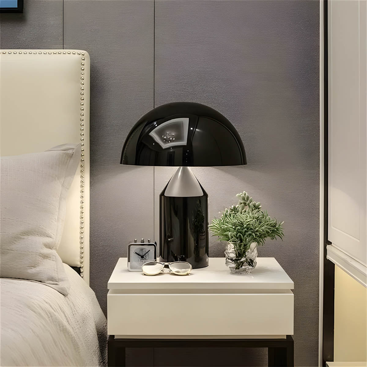 Juno | Moderne Mushroom Tafellamp – Elegant Metaal & Glas met E27 Fitting