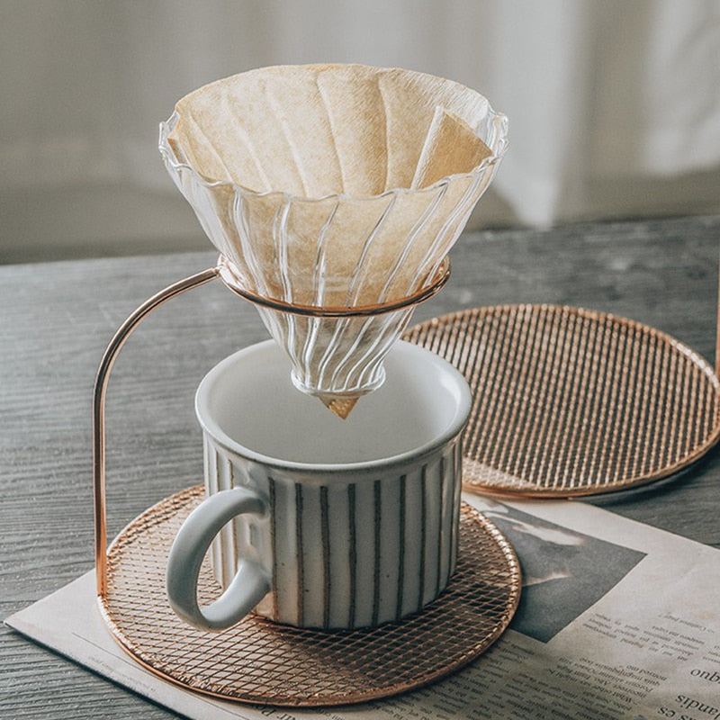 Moka Curve | Luxe Pour-Over Koffiehouder – Industrieel Design – Volledig Metaal