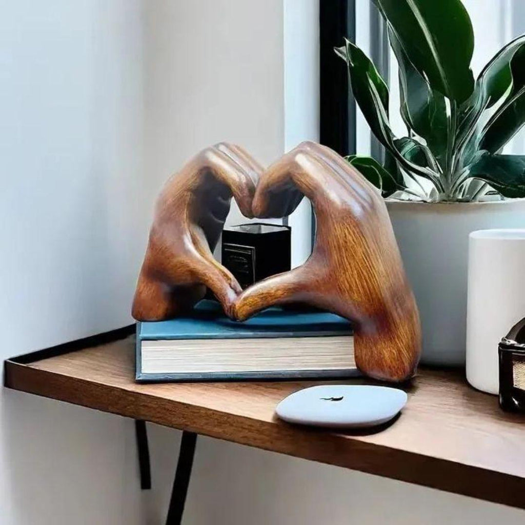 Amore | Handgemaakte Houten Sculptuur – Symbool van Verbondenheid – 18,5 cm