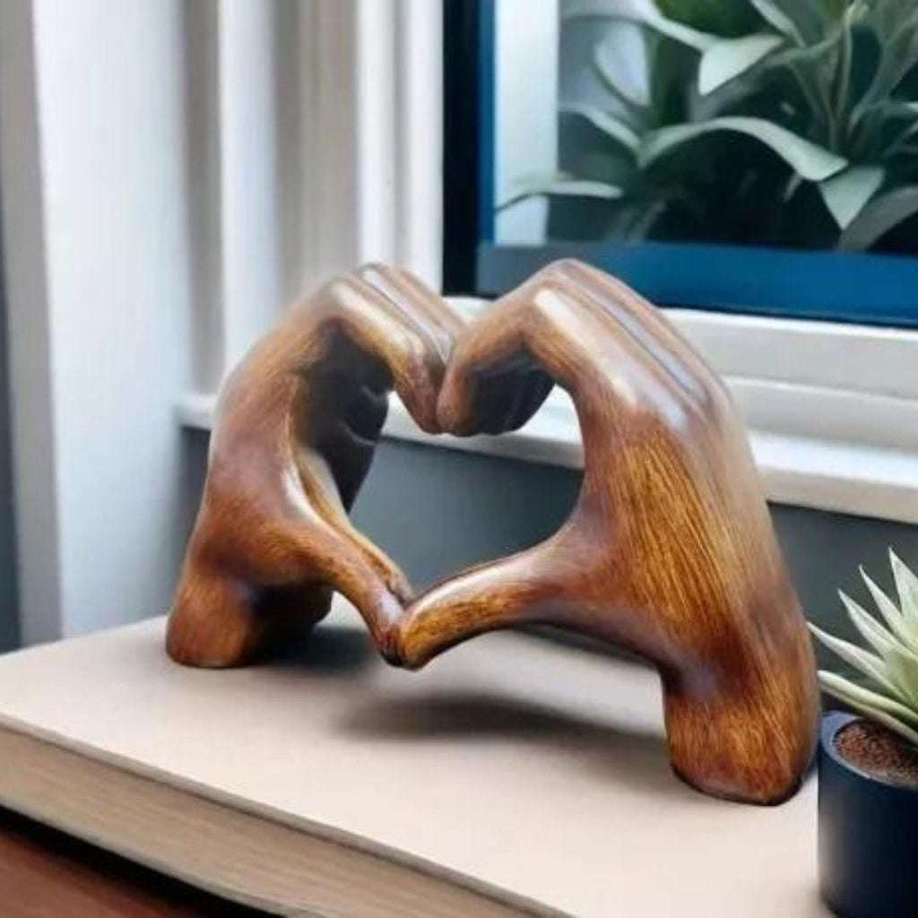 Amore | Handgemaakte Houten Sculptuur – Symbool van Verbondenheid – 18,5 cm
