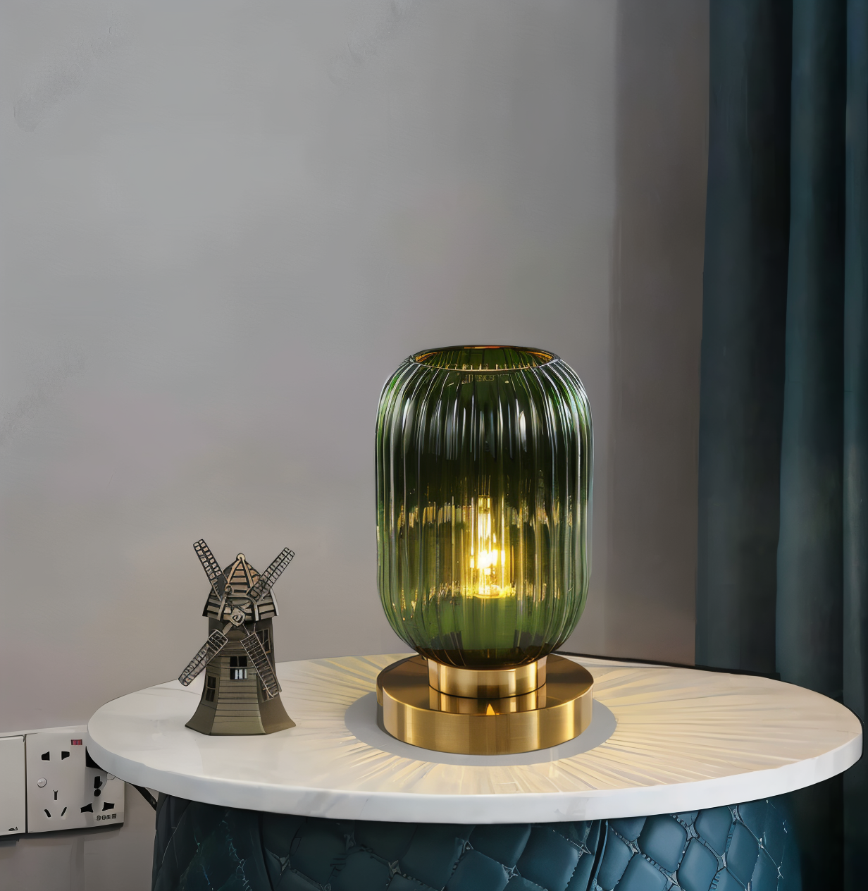 Rigato | Scandinavische Tafellamp met Geribbeld Glas – Minimalistisch Design – Goud & Glas