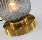 Rigato | Scandinavische Tafellamp met Geribbeld Glas – Minimalistisch Design – Goud & Glas