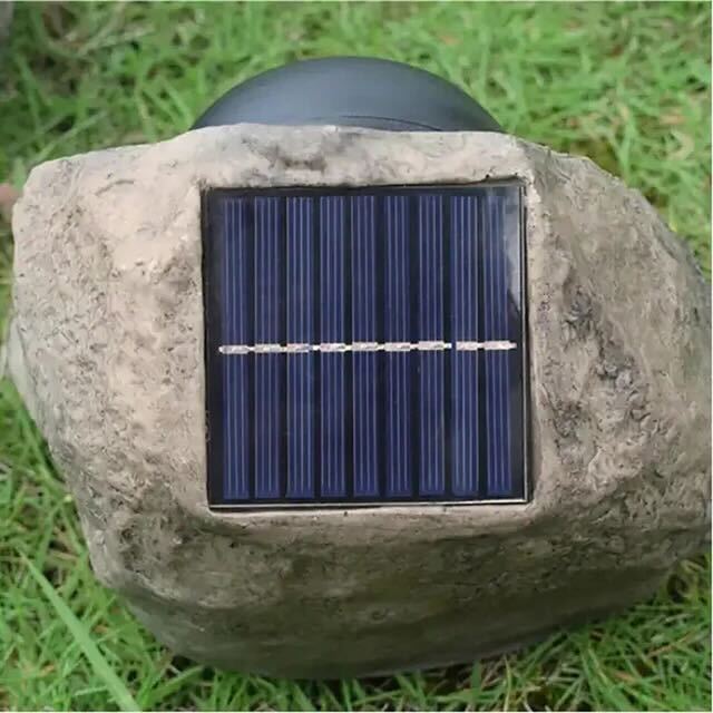 RocciaSolare | Solar Buitenlamp in Steenlook – Warmwit LED – IP65 Waterdicht – Draadloos