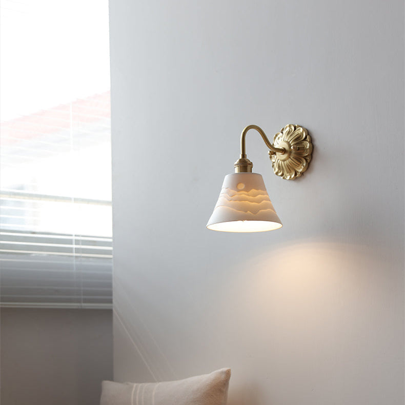 Vittoria | Vintage Keramische Wandlamp – Antiek Messing – Handgemaakt Karakter