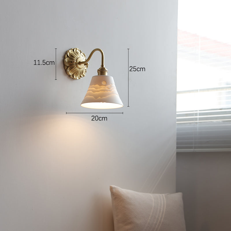 Vittoria | Vintage Keramische Wandlamp – Antiek Messing – Handgemaakt Karakter