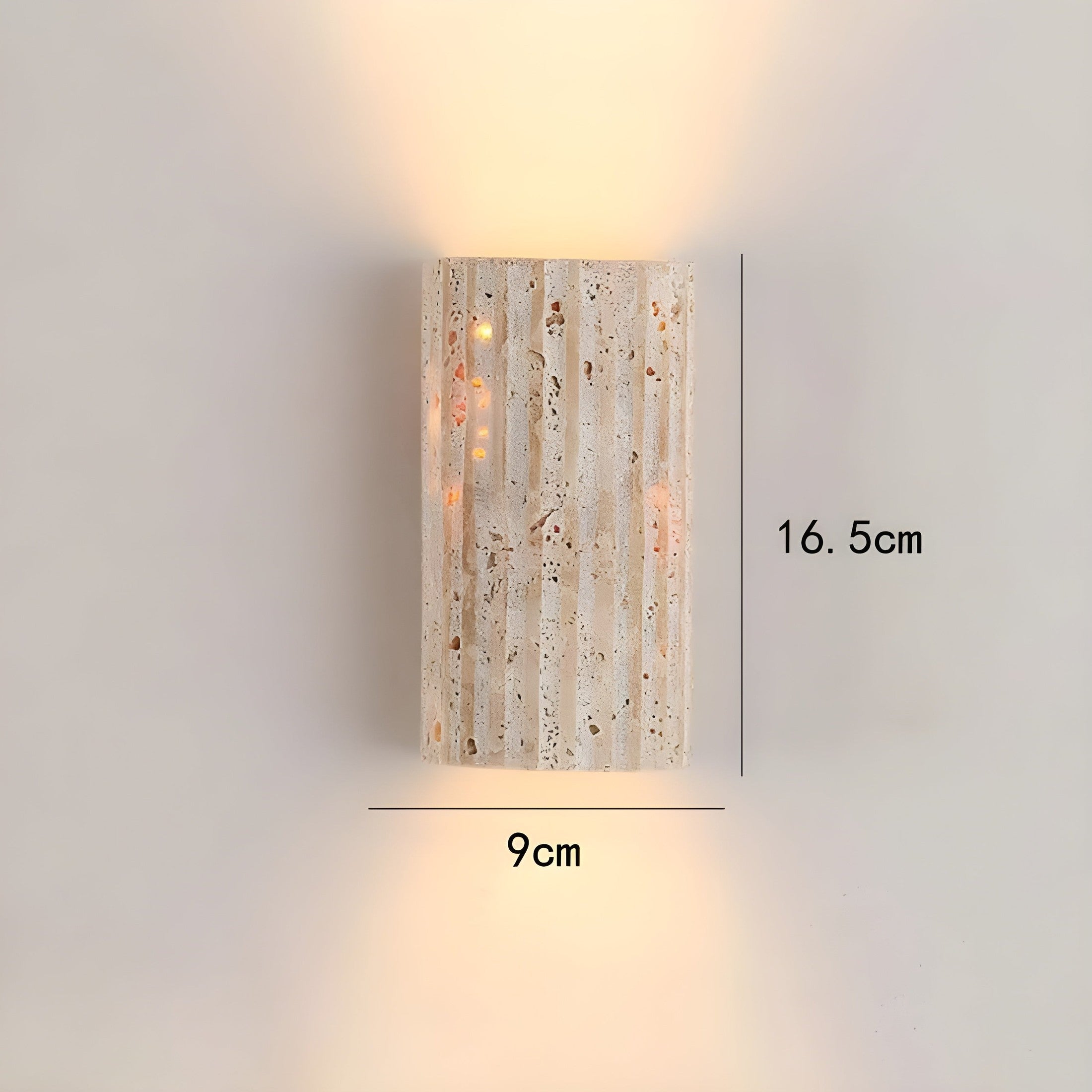 Travertin Wandlamp – Geribbelde Textuur – Warme LED | Lithos