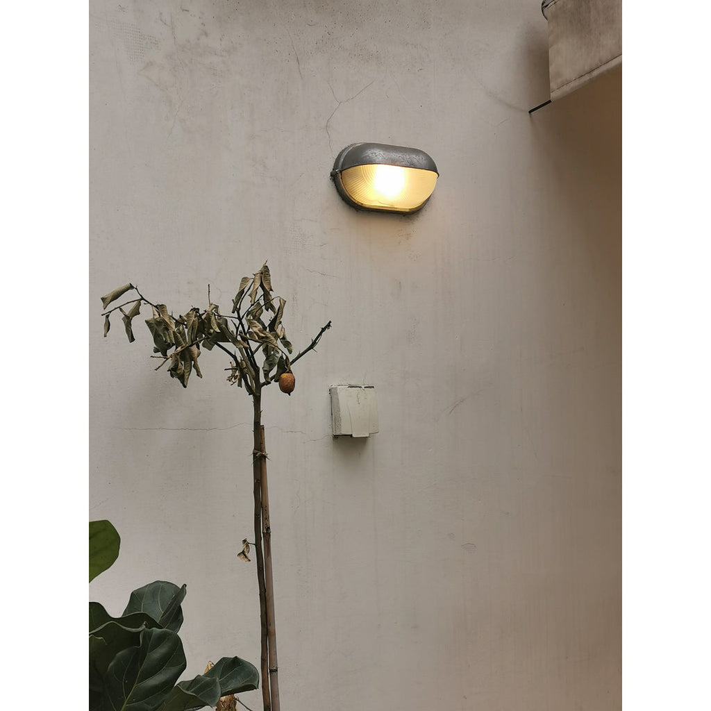 Nautic | Industriële Outdoor Wandlamp – Robuust Aluminium Bulkhead Design