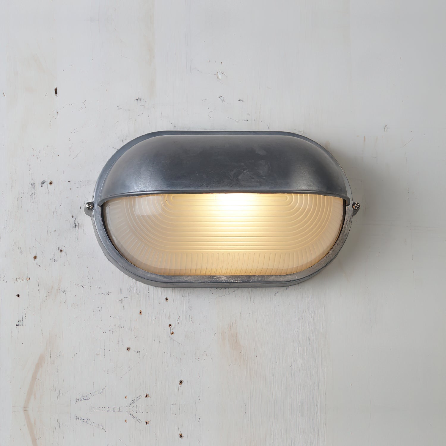 Nautic | Industriële Outdoor Wandlamp – Robuust Aluminium Bulkhead Design