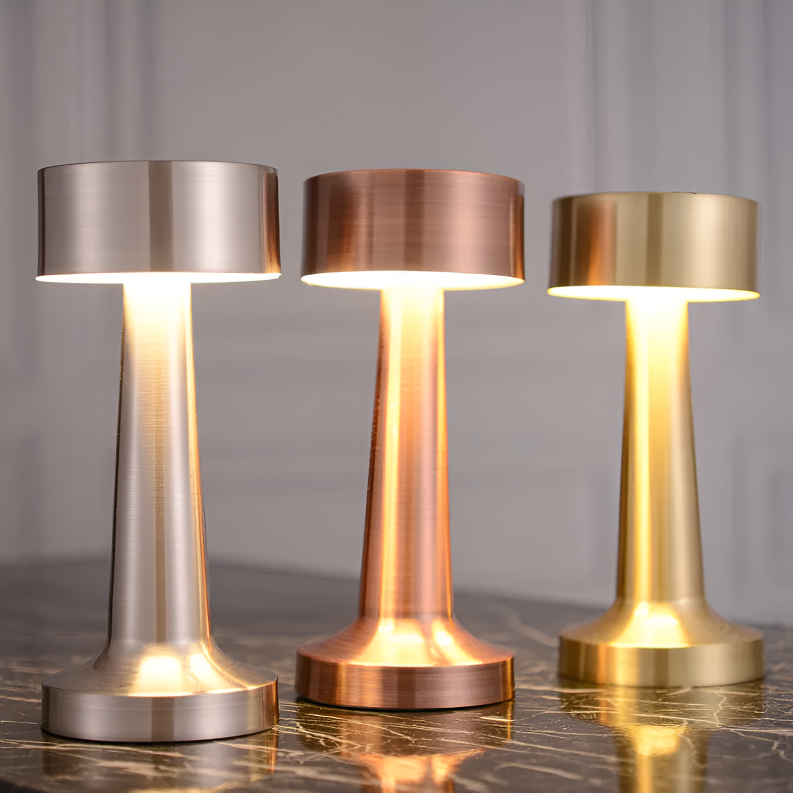 FjordGlow | Draadloze LED Tafellamp – Oplaadbaar – Touchbediening – Aluminium – IP44