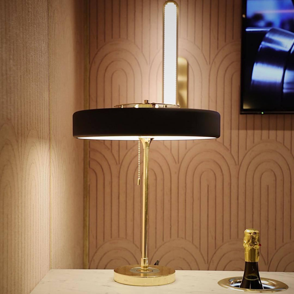 Mino | Luxe Retro Tafellamp – Modern Design met Gouden Basis & Klassiek Trekkoord