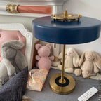 Mino | Luxe Retro Tafellamp – Modern Design met Gouden Basis & Klassiek Trekkoord