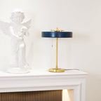 Mino | Luxe Retro Tafellamp – Modern Design met Gouden Basis & Klassiek Trekkoord