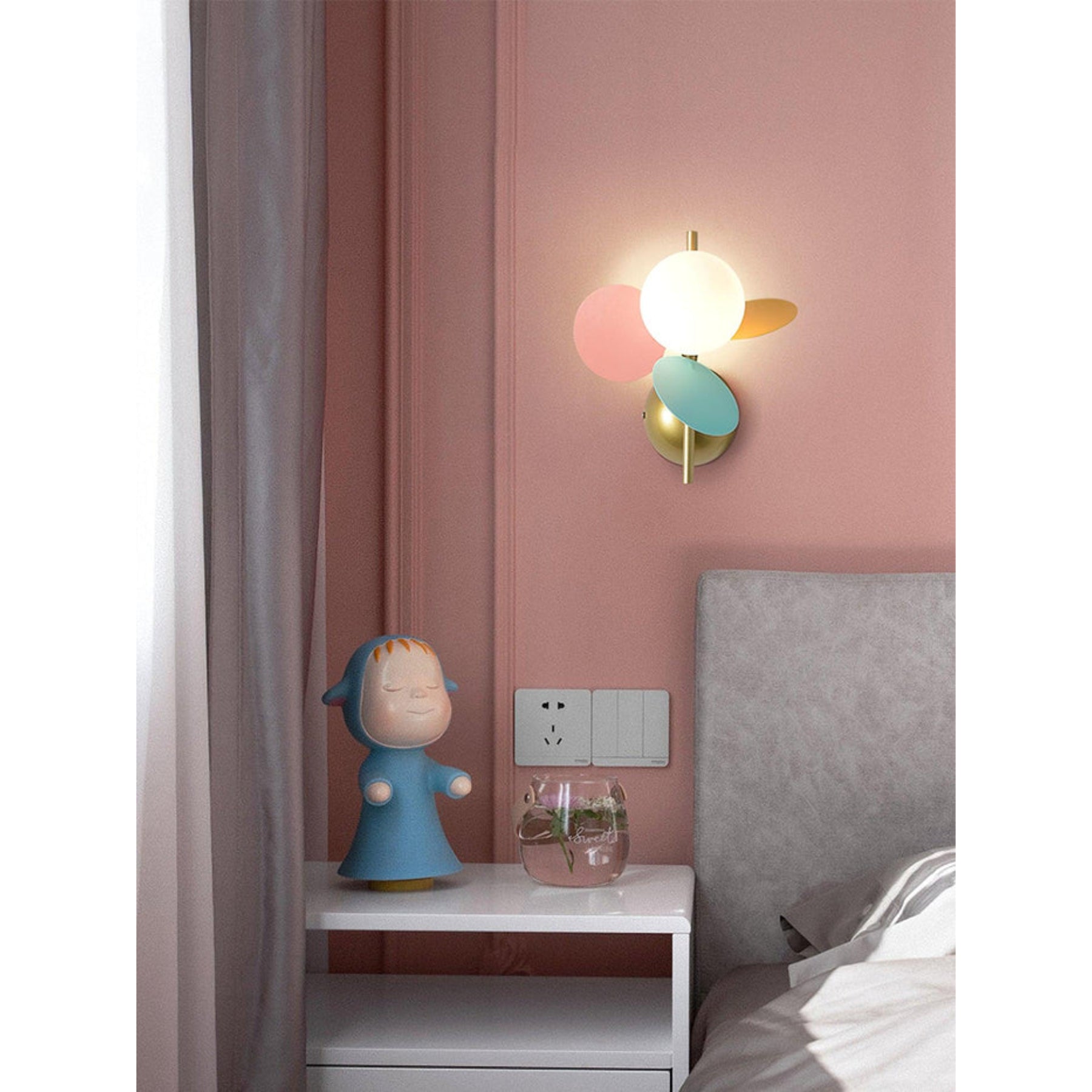 Fiorina | Artistieke Design Wandlamp – Abstract Bloemmotief met Pastelkleurige Schijven