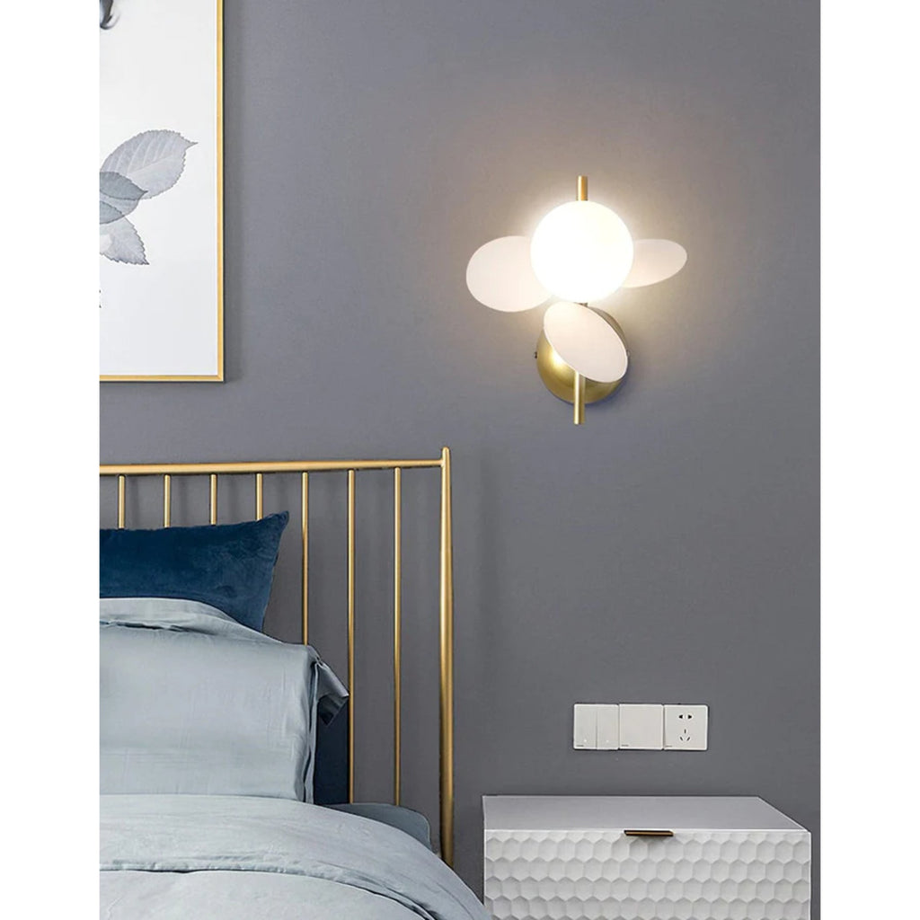 Fiorina | Artistieke Design Wandlamp – Abstract Bloemmotief met Pastelkleurige Schijven