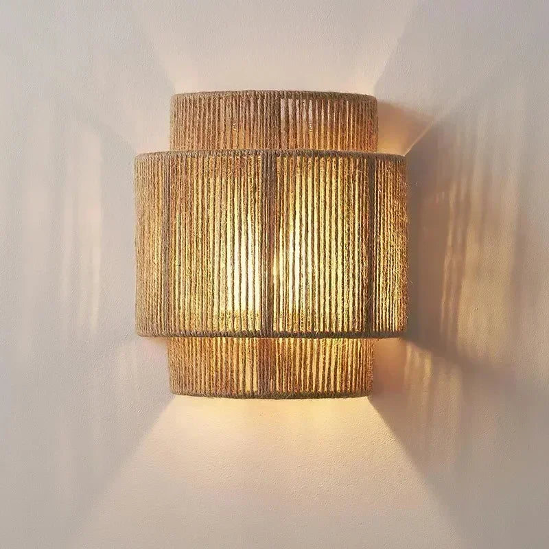 Zola | Ambachtelijke Wandlamp – Japandi Design met Henneptouw & Bamboe