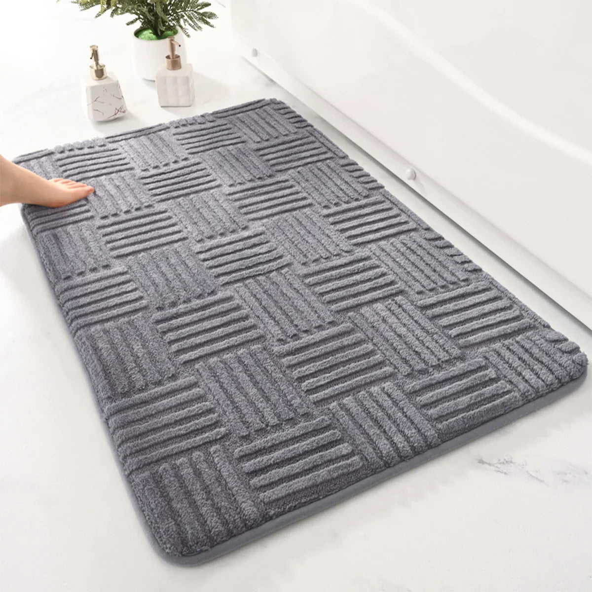 Tessora | Dikke Gestreepte Antislip Badmat