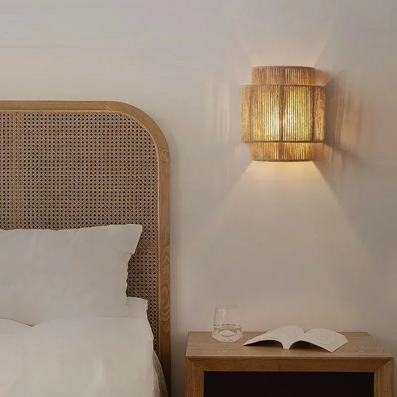 Zola | Ambachtelijke Wandlamp – Japandi Design met Henneptouw & Bamboe