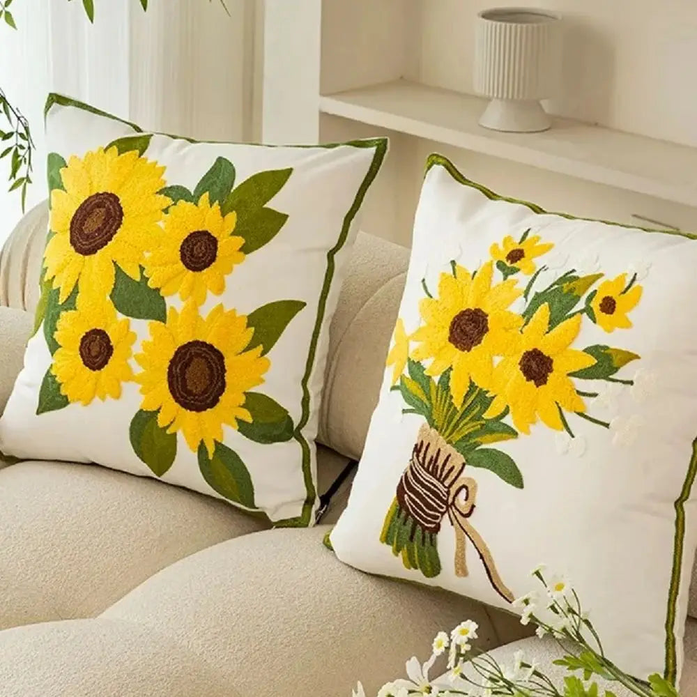 Girasole | Sierkussen met Zonnebloem Borduurwerk – Warm & Decoratief – 45x45 cm