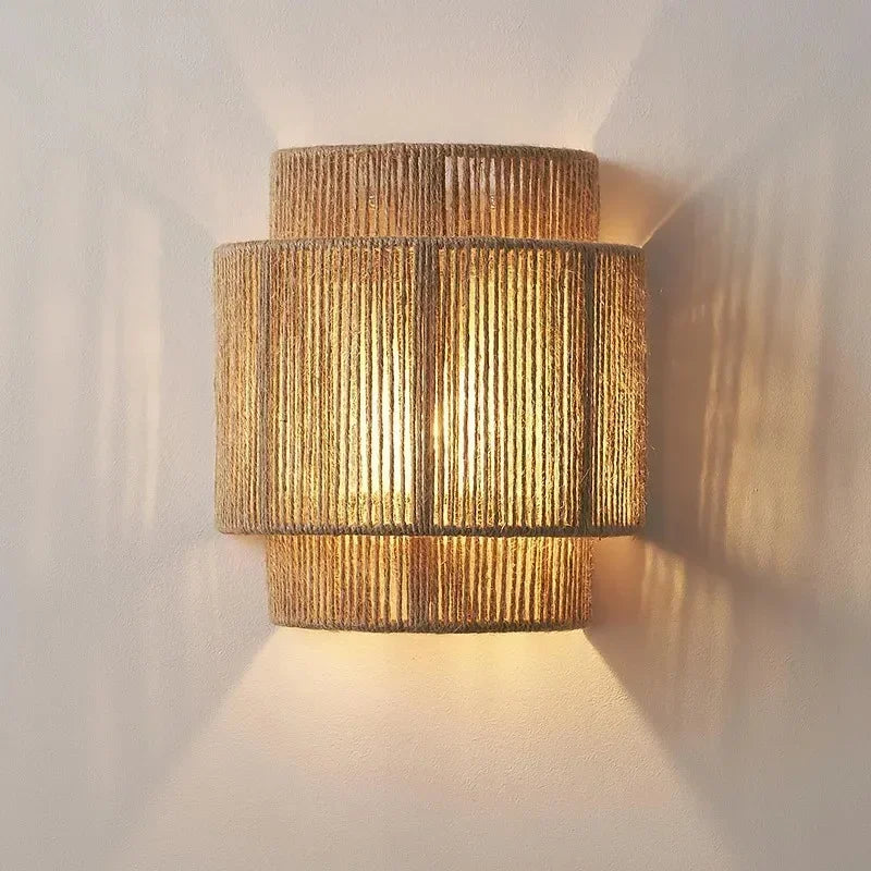 Zola | Ambachtelijke Wandlamp – Japandi Design met Henneptouw & Bamboe