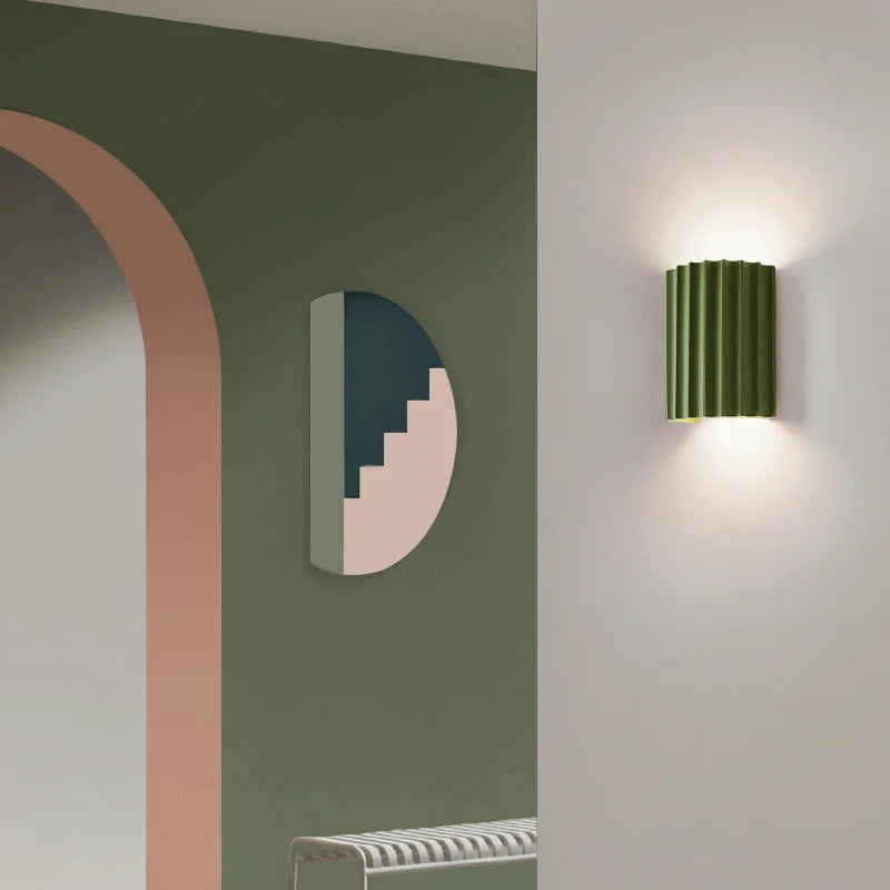 Striava | Moderne Ribbel Wandlamp van Kunsthars