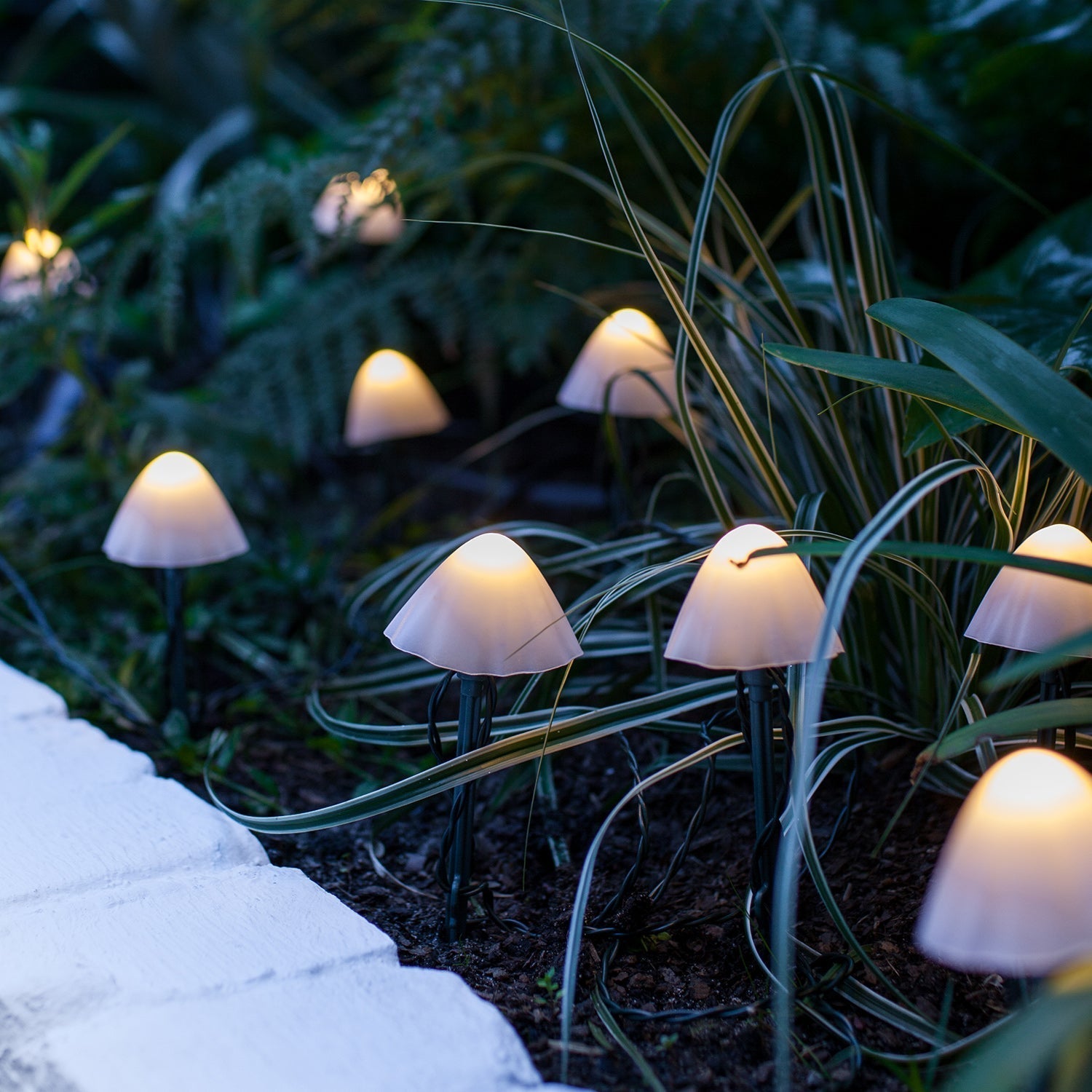 ForestGlow | 12-delige Solar Tuinverlichting – Paddenstoelvorm – Warmwit LED – IP65 Waterdicht
