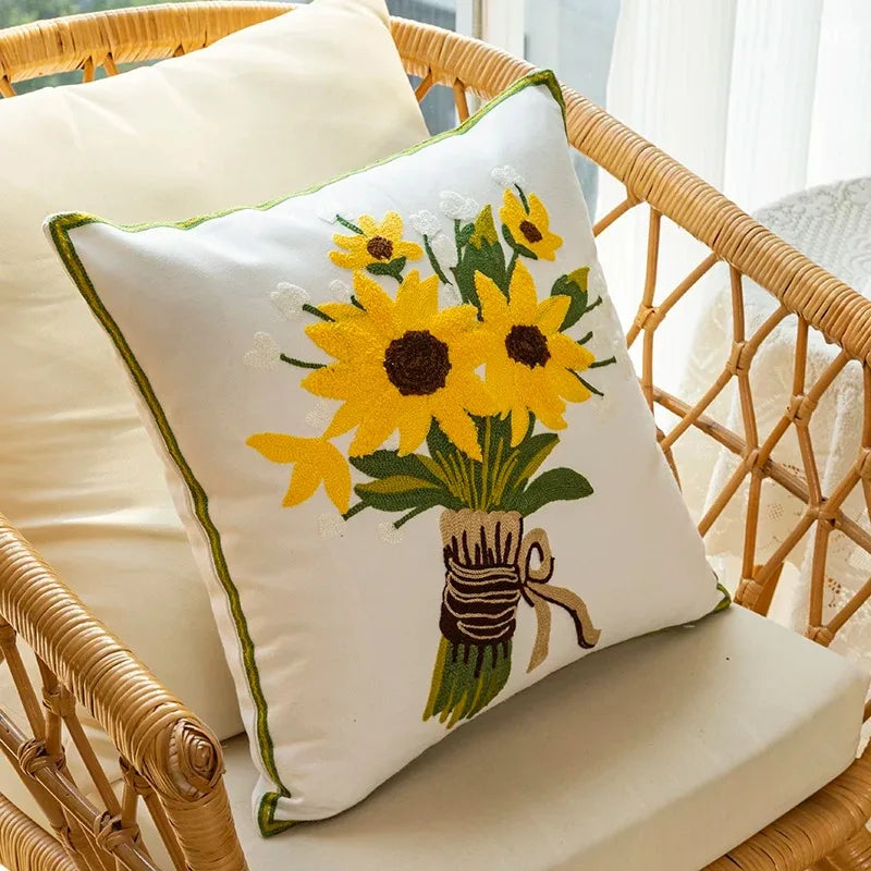 Girasole | Sierkussen met Zonnebloem Borduurwerk – Warm & Decoratief – 45x45 cm