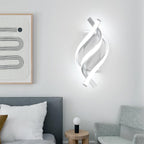 Spirola | Moderne Gedraaide Wandlamp – Sculpturaal Aluminium Design met Geïntegreerde LED