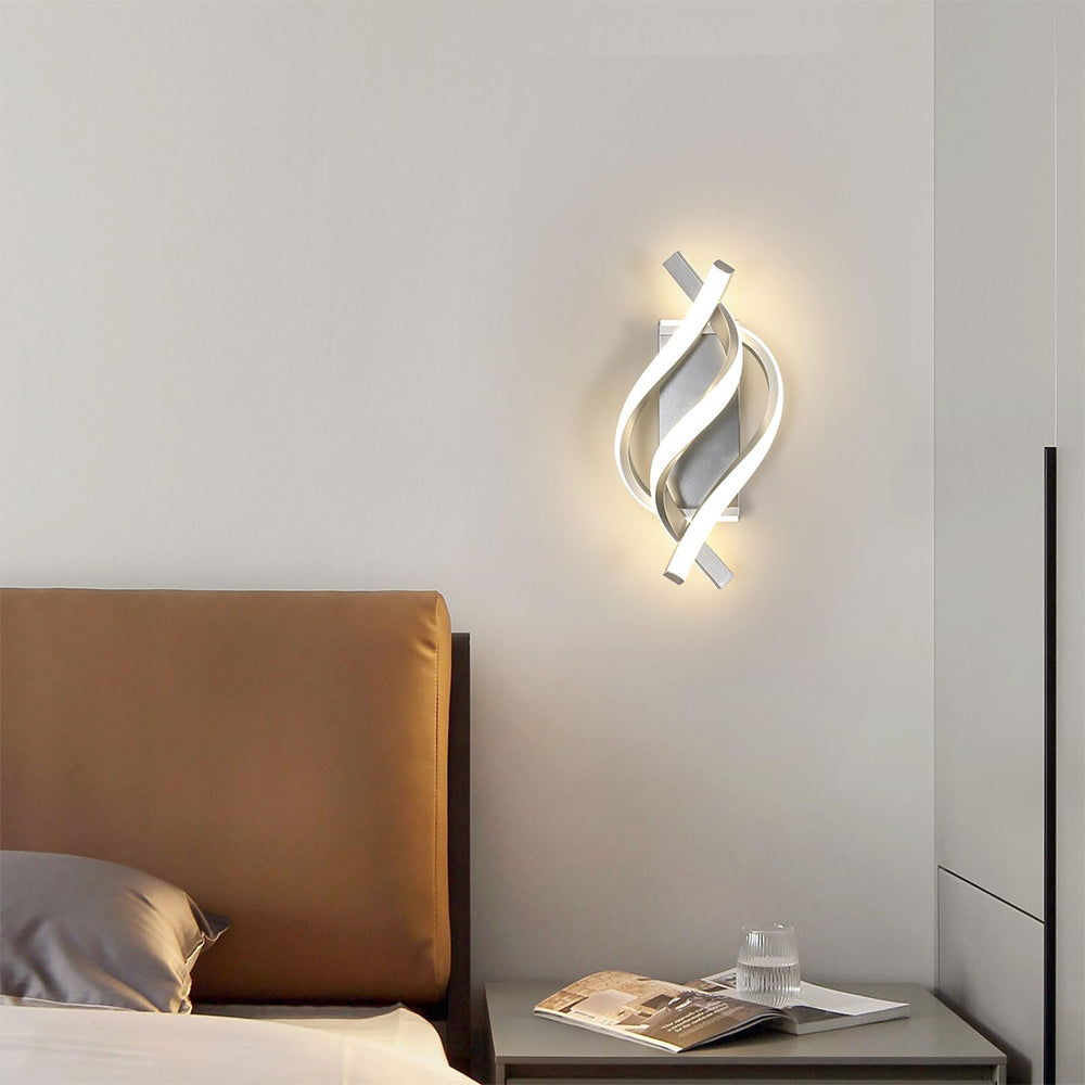 Spirola | Moderne Gedraaide Wandlamp – Sculpturaal Aluminium Design met Geïntegreerde LED