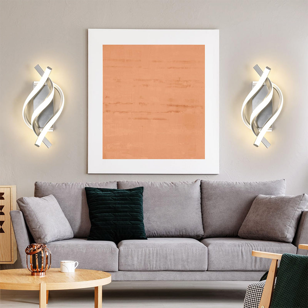 Spirola | Moderne Gedraaide Wandlamp – Sculpturaal Aluminium Design met Geïntegreerde LED
