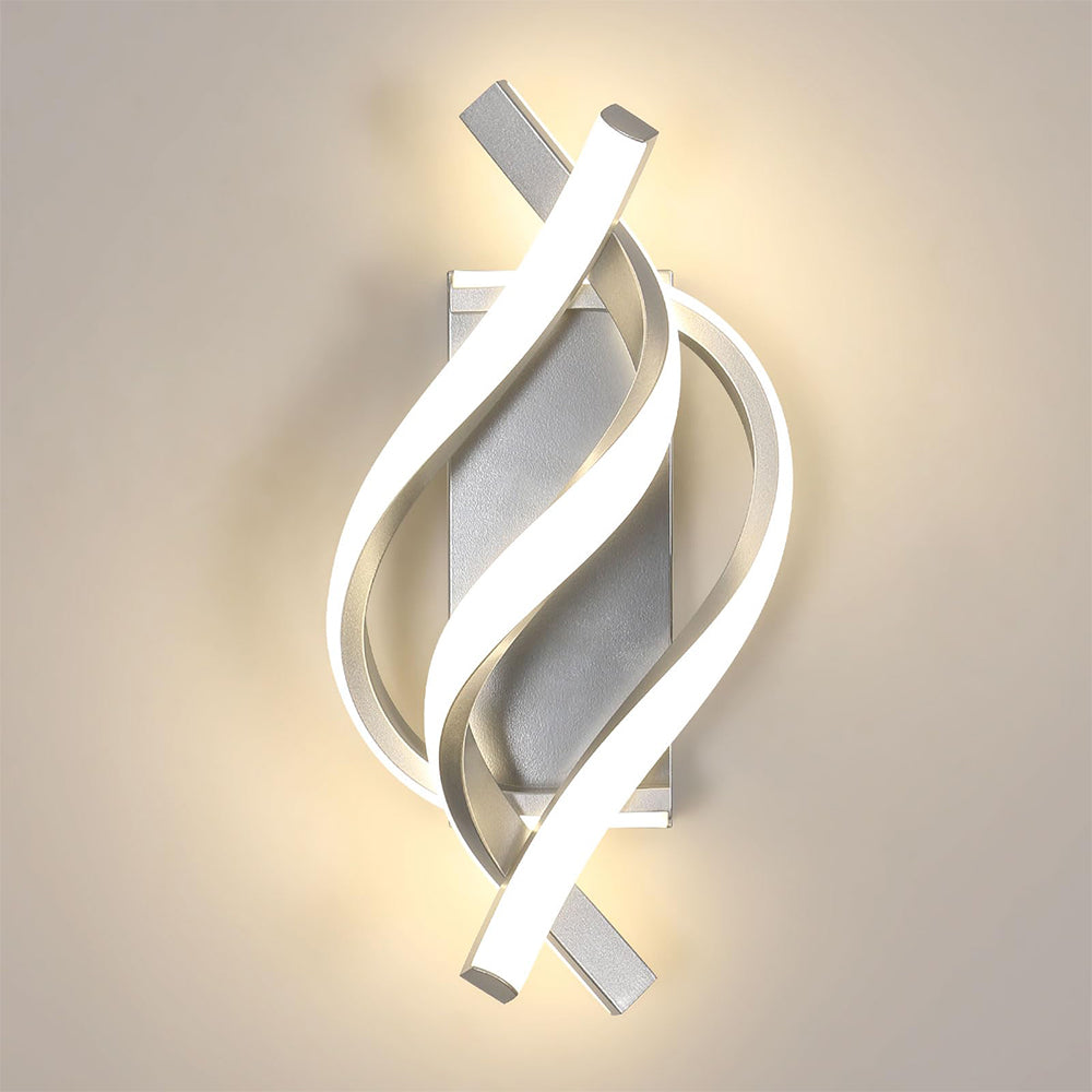 Spirola | Moderne Gedraaide Wandlamp – Sculpturaal Aluminium Design met Geïntegreerde LED