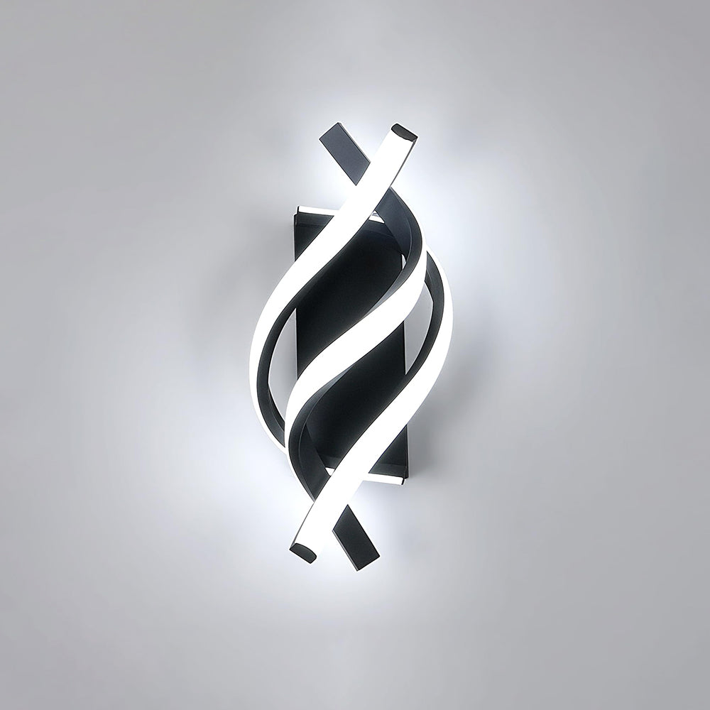 Spirola | Moderne Gedraaide Wandlamp – Sculpturaal Aluminium Design met Geïntegreerde LED