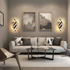 Spirola | Moderne Gedraaide Wandlamp – Sculpturaal Aluminium Design met Geïntegreerde LED