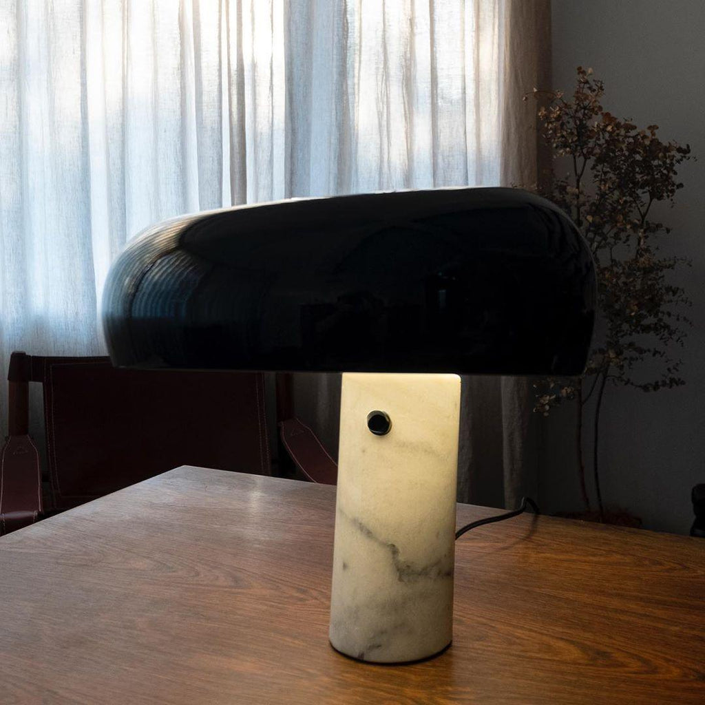 Marmo Riflesso | Design Tafellamp – Italiaans Carrara Marmer – Metaal & Glas – Nostalgisch Silhouet