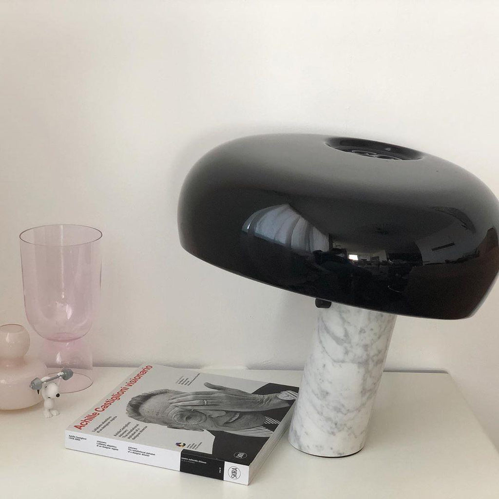 Marmo Riflesso | Design Tafellamp – Italiaans Carrara Marmer – Metaal & Glas – Nostalgisch Silhouet