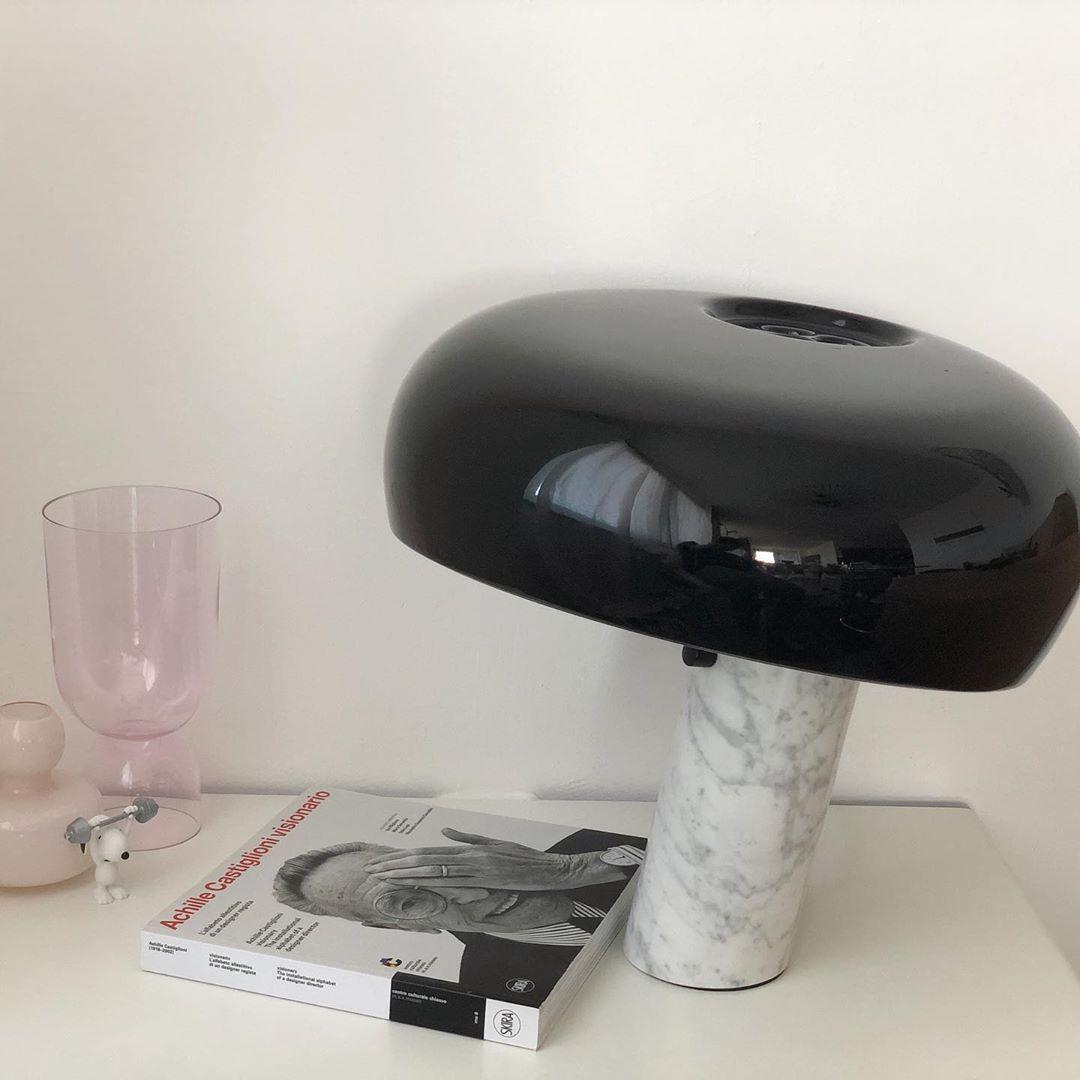 Marmo Riflesso | Design Tafellamp – Italiaans Carrara Marmer – Metaal & Glas – Nostalgisch Silhouet