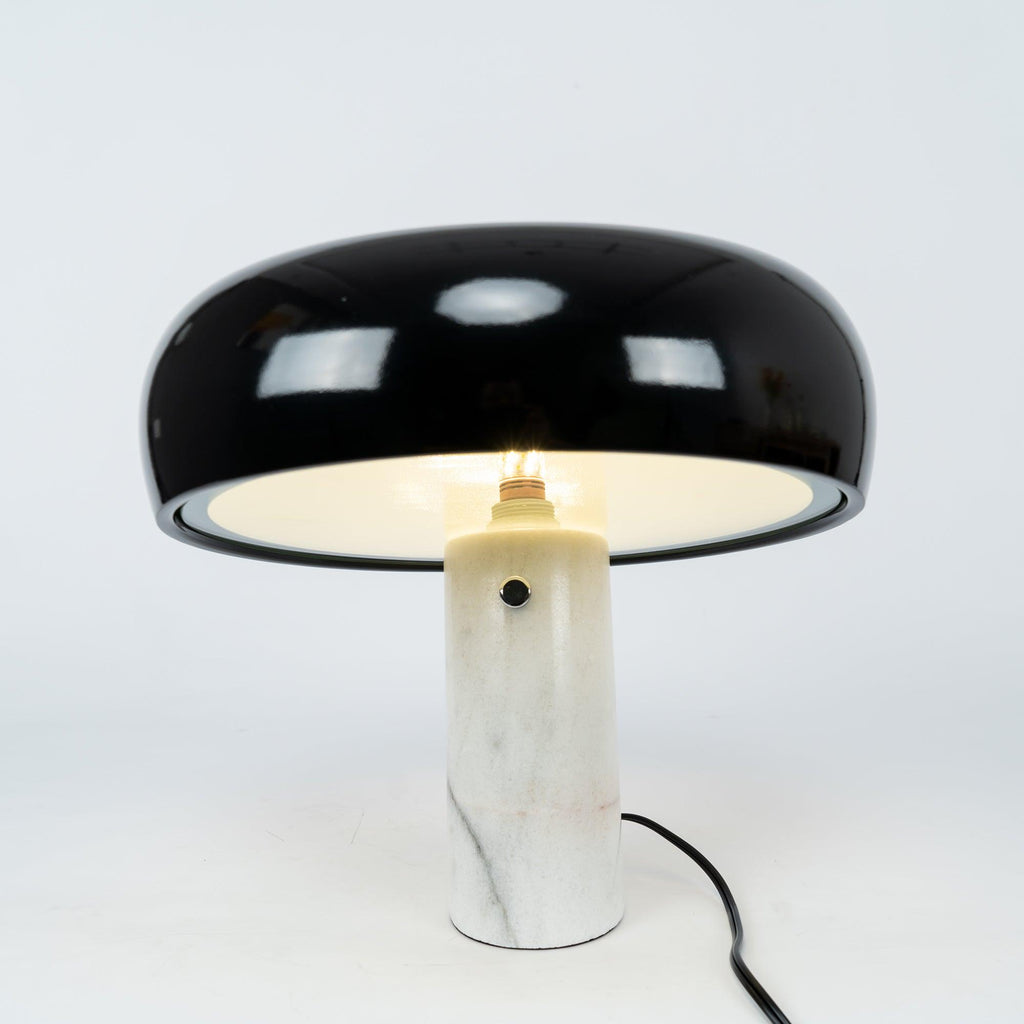 Marmo Riflesso | Design Tafellamp – Italiaans Carrara Marmer – Metaal & Glas – Nostalgisch Silhouet