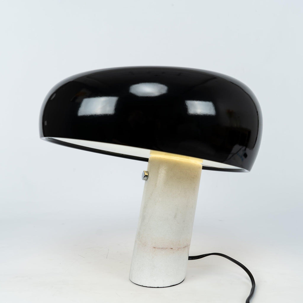 Marmo Riflesso | Design Tafellamp – Italiaans Carrara Marmer – Metaal & Glas – Nostalgisch Silhouet
